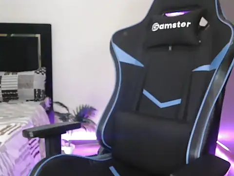 NaughtyUrus online show from April 2026 01:56:01 PM