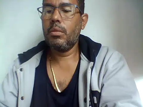 Snapshot of thonyj238 chatting on March 2026 01:05:02 PM thonyj238 online show from March 2026 01:05:02 PM