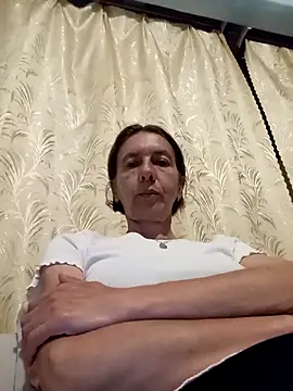 Tania9876 online show from June 2026 07:35:02 PM