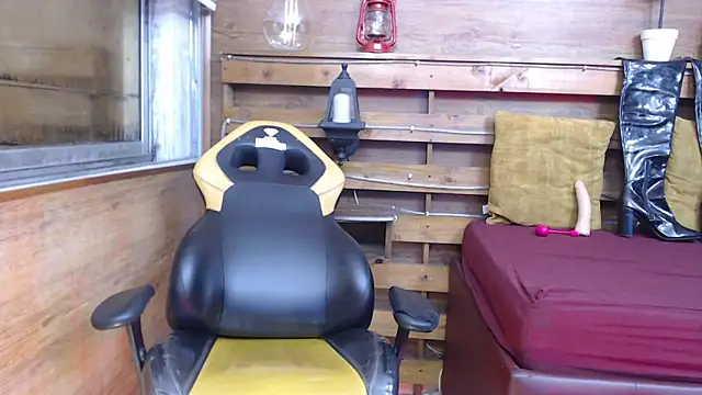 Snapshot of vayolettatto_bigass chatting on March 2026 12:21:01 PM vayolettatto bigass online show from March 2026 12:21:01 PM