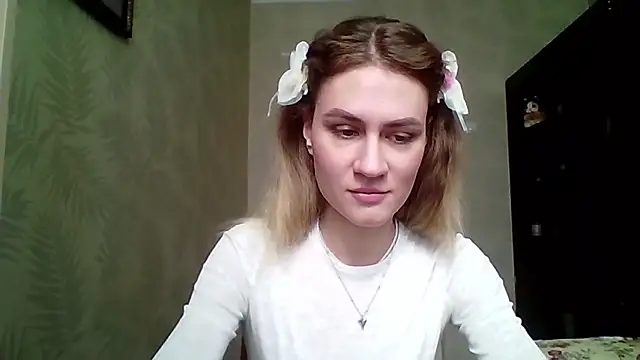 ElenoreHolguin online show from March 2026 09:04:01 AM