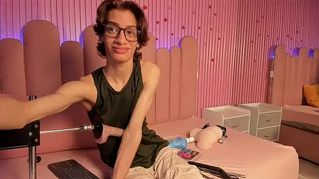 willturneer online show from April 2026 12:08:01 AM