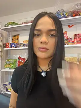 Snapshot of Bella-Ferrer chatting on June 2026 06:23:01 PM Bella-Ferrer online show from June 2026 06:23:01 PM