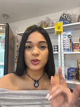 Snapshot of Bella-Ferrer chatting on June 2026 05:14:02 PM Bella-Ferrer online show from June 2026 05:14:02 PM