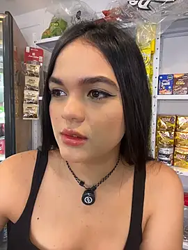 Snapshot of Bella-Ferrer chatting on July 2026 05:54:01 PM Bella-Ferrer online show from July 2026 05:54:01 PM