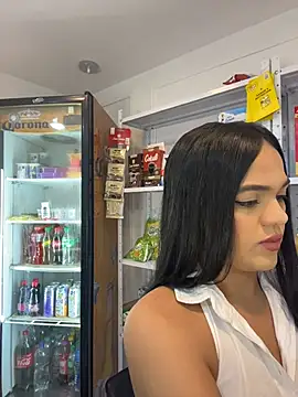 Snapshot of Bella-Ferrer chatting on August 2026 12:09:01 AM Bella-Ferrer online show from August 2026 12:09:01 AM