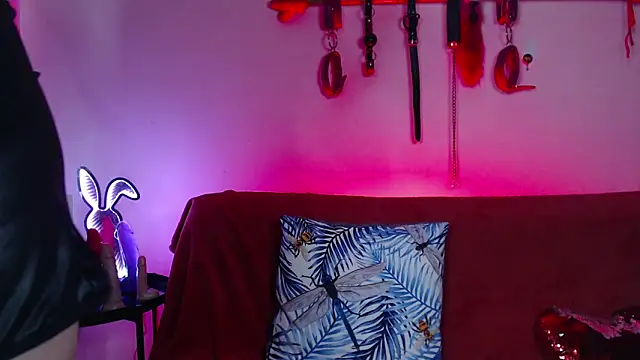 RedWidowCol online show from April 2026 09:59:02 PM