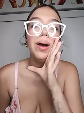 Kitty Loveee online show from July 2026 09:10:01 PM