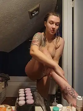 NicolePearl online show from April 2026 01:06:02 AM