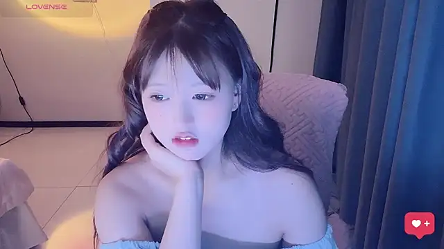winnie-ww online show from May 2026 10:43:01 AM