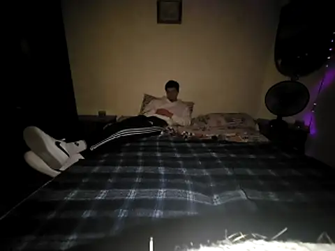 Snapshot of midnightbrothes1 chatting on March 2026 11:28:02 PM midnightbrothes1 online show from March 2026 11:28:02 PM