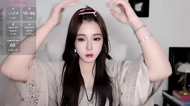 Snapshot of WQueen chatting on March 2026 06:49:01 AM WQueen online show from March 2026 06:49:01 AM