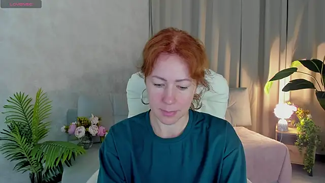 Snapshot of LeticiaRomano chatting on May 2026 03:57:01 AM LeticiaRomano online show from May 2026 03:57:01 AM