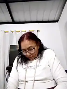 Snapshot of HOT_LATINA20 chatting on March 2026 02:11:01 AM HOT LATINA20 online show from March 2026 02:11:01 AM