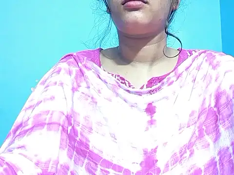 Emma 4433 online show from April 2026 05:55:01 PM