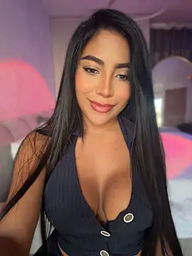 Snapshot of SaraValentina11 chatting on May 2026 10:17:01 PM SaraValentina11 online show from May 2026 10:17:01 PM