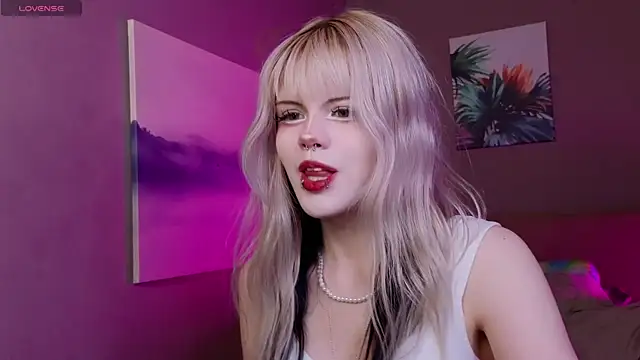 Snapshot of VitaMorphosis chatting on April 2026 02:47:02 PM VitaMorphosis online show from April 2026 02:47:02 PM