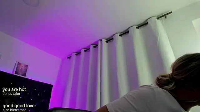 BellaRoge online show from April 2026 04:19:01 AM