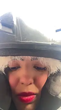 sylphiee  online show from April 2026 12:07:02 PM