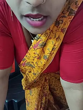 Snapshot of sweety000111 chatting on March 2026 05:44:01 AM sweety000111 online show from March 2026 05:44:01 AM