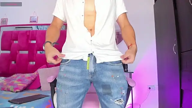 Snapshot of Christopher_Harris_ chatting on April 2026 01:00:01 AM Christopher Harris online show from April 2026 01:00:01 AM