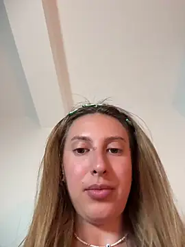 EvaRyen  online show from June 2026 04:45:01 PM
