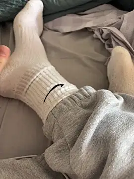 sniffeet online show from March 2026 01:39:02 PM