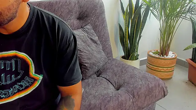 Ethan Ryder  online show from March 2026 01:18:01 PM