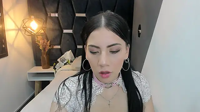 Snapshot of Abril_Fox__ chatting on May 2026 08:05:01 PM Abril Fox online show from May 2026 08:05:01 PM