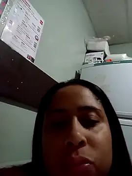 gatinha20257 online show from May 2026 05:51:01 PM