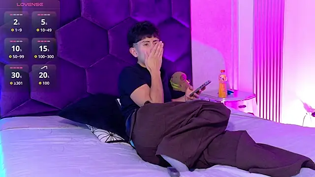 AndyJustgame  online show from April 2026 04:24:02 AM