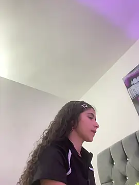 LINDA EF online show from April 2026 12:58:01 PM