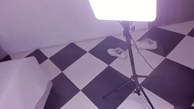 FiorellaLan online show from April 2026 07:16:01 PM