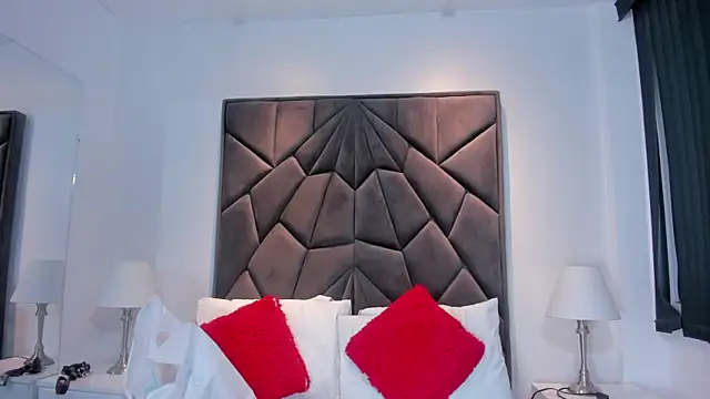 Amelie Fabulous  online show from March 2026 11:35:01 AM