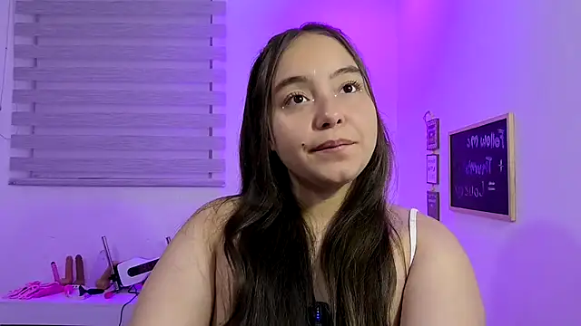 Snapshot of cherry_valeria chatting on May 2026 01:57:16 AM cherry valeria online show from May 2026 01:57:16 AM