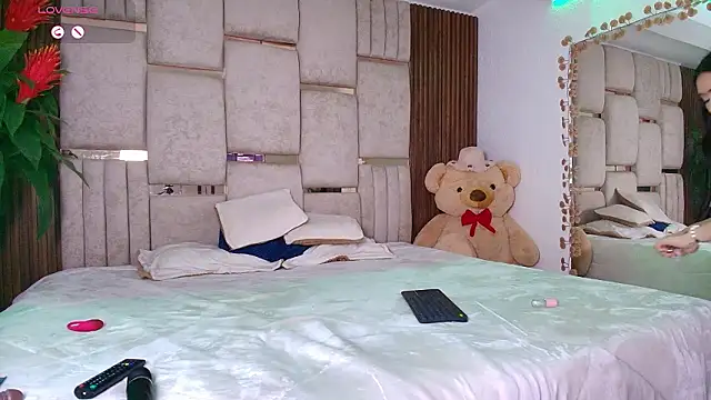 Zoe- -din online show from March 2026 02:58:02 AM