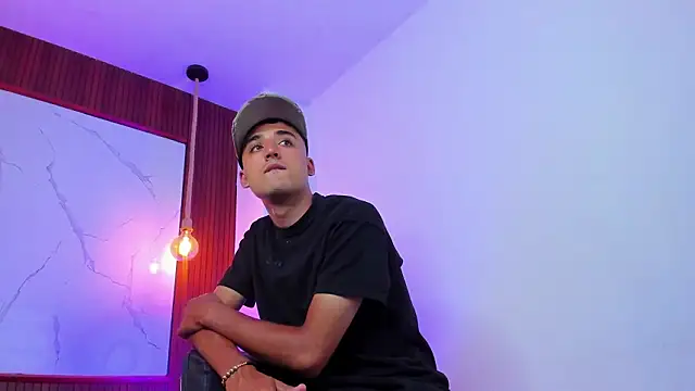 Hadrian Torres online show from March 2026 03:07:02 PM