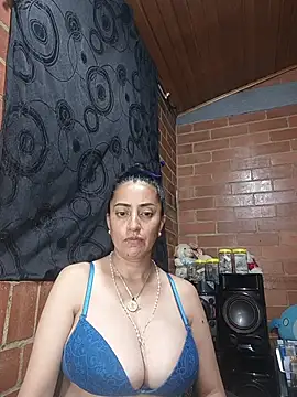 Snapshot of Alexandrina chatting on May 2026 12:40:02 AM Alexandrina online show from May 2026 12:40:02 AM