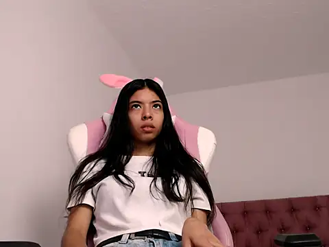 Sweet Scarlett  online show from April 2026 02:03:01 PM