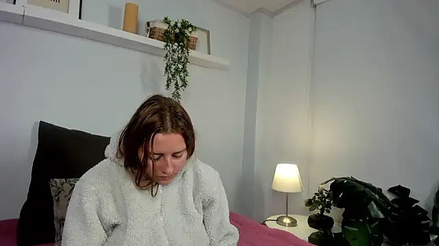 cuttie blondie online show from March 2026 11:03:01 AM