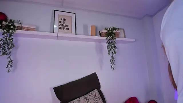 cuttie blondie online show from April 2026 11:15:01 AM