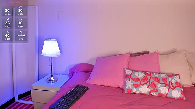 cuttie blondie online show from July 2026 11:35:01 AM