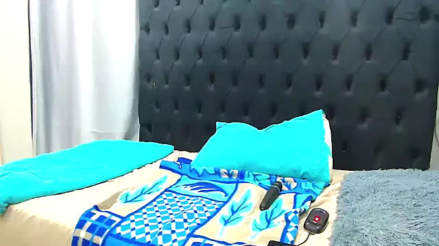 Dark Slim Thick online show from April 2026 12:02:01 AM