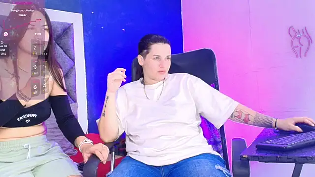 aidanaandvictoria online show from April 2026 12:40:01 PM