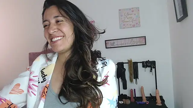 Snapshot of violeta_scott chatting on June 2026 02:09:01 PM violeta scott online show from June 2026 02:09:01 PM
