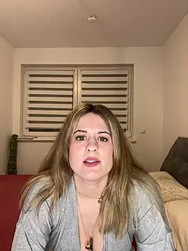 Snapshot of Mina_Foxx chatting on March 2026 07:20:02 PM Mina Foxx online show from March 2026 07:20:02 PM