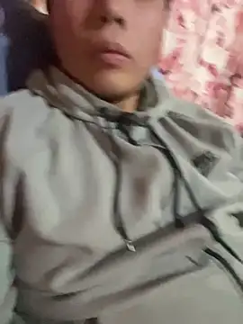 Snapshot of DanielZz69 chatting on March 2026 02:27:02 AM DanielZz69 online show from March 2026 02:27:02 AM