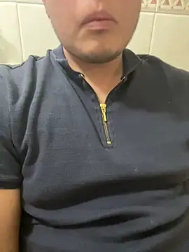 Snapshot of DanielZz69 chatting on March 2026 01:53:02 AM DanielZz69 online show from March 2026 01:53:02 AM