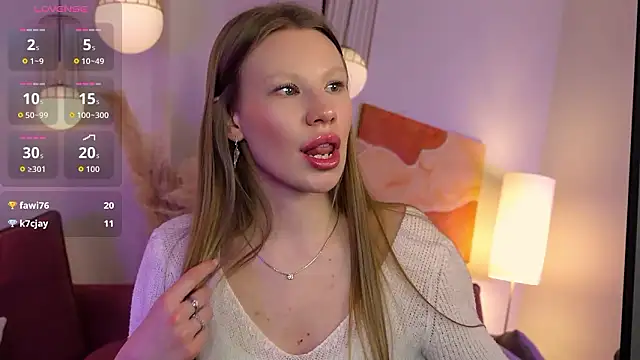 Snapshot of MayMalone chatting on March 2026 10:05:02 PM MayMalone online show from March 2026 10:05:02 PM