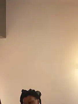 Halligirl online show from March 2026 11:36:02 AM